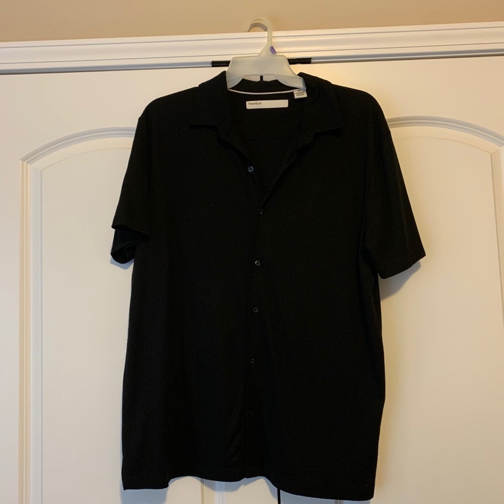 Men’s Perry Ellis Black Button Up